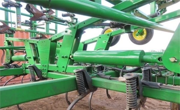 2011 JOHN DEERE 2210 - Image 9