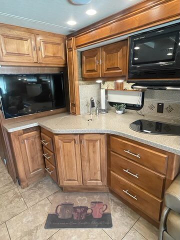 2014 TIFFIN ALLEGRO BREEZE 32BR - Image 18