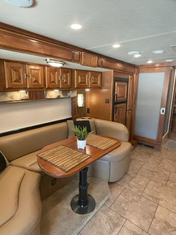2014 TIFFIN ALLEGRO BREEZE 32BR - Image 13