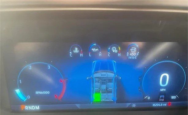 2023 FORD F350 SD LARIAT - Image 10