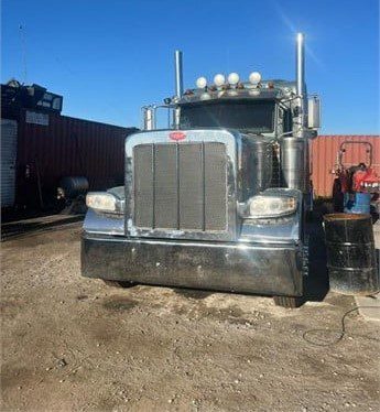 2011 PETERBILT 389 - Image 3