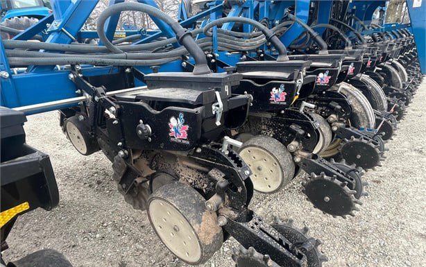 2011 KINZE 3600ASD - Image 6