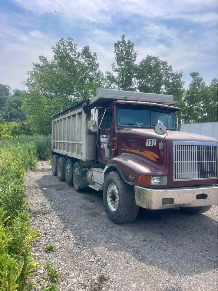 1996 International Eagle 9200