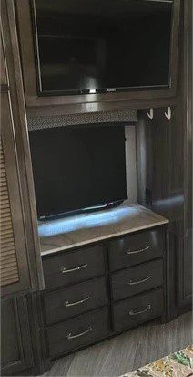 2022 HOLIDAY RAMBLER VACATIONER 35K - Image 14