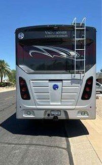 2022 HOLIDAY RAMBLER VACATIONER 35K - Image 4