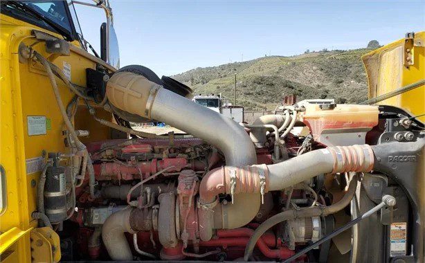 2012 PETERBILT 386 - Image 12