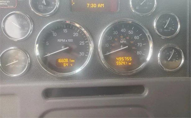 2012 PETERBILT 386 - Image 14