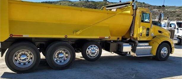 2012 PETERBILT 386 - Image 2