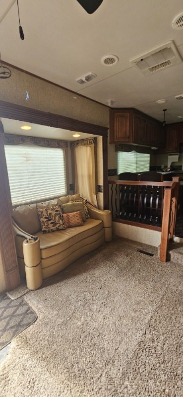 2012 HEARTLAND BIG COUNTRY 3690SL - Image 3