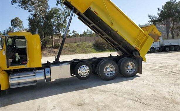 2012 PETERBILT 386 - Image 8