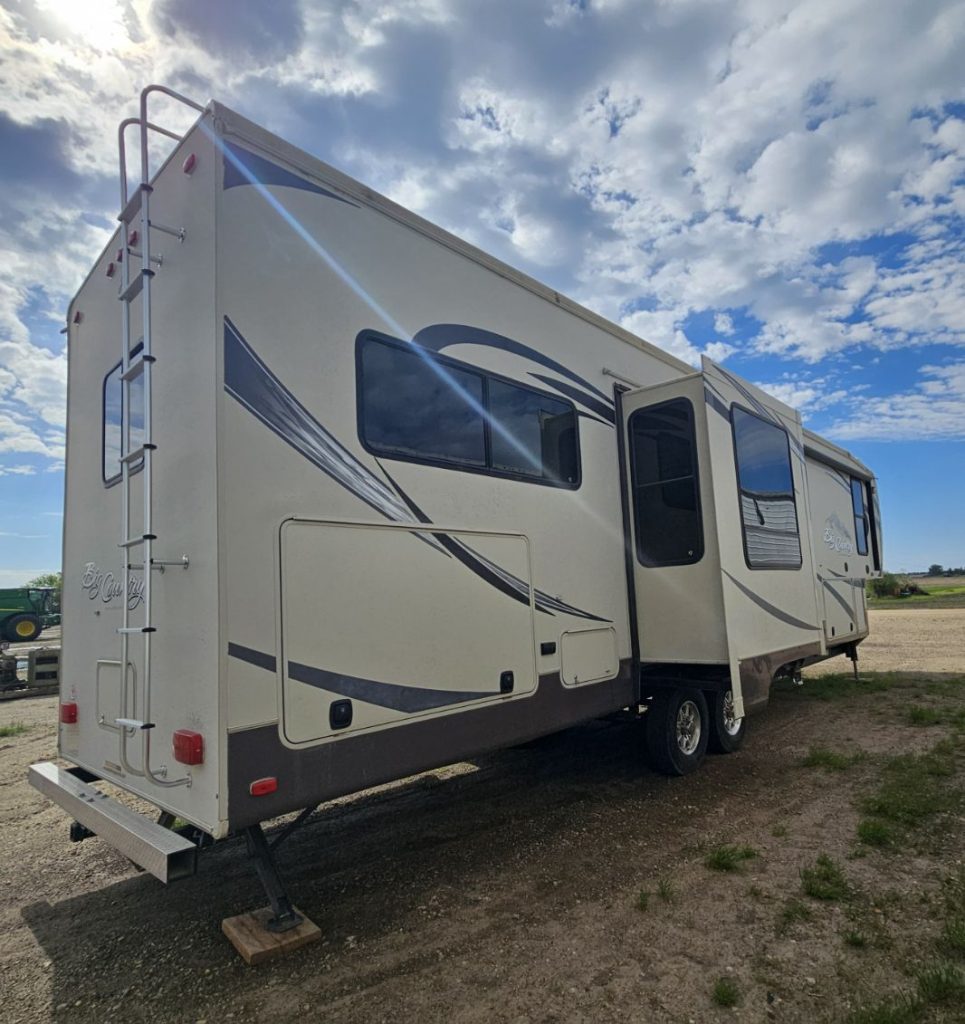 2012 HEARTLAND BIG COUNTRY 3690SL - Image 14