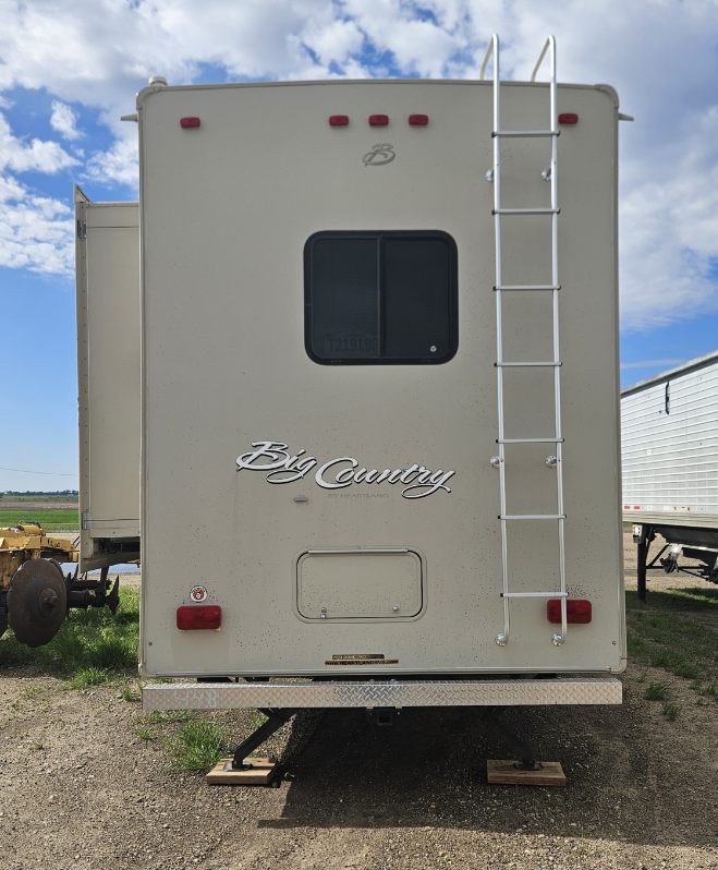 2012 HEARTLAND BIG COUNTRY 3690SL - Image 23