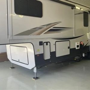 2021 FOREST RIVER CEDAR CREEK CHAMPAGNE 38EBS