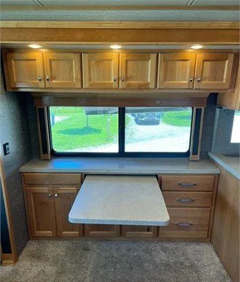 2022 TIFFIN ALLEGRO RED 37PA - Image 10