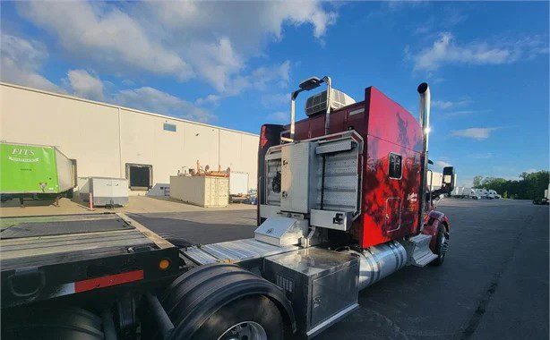 2016 Peterbilt 579 - Image 4