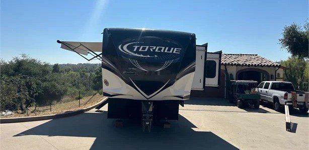 2020 HEARTLAND TORQUE 373 - Image 5