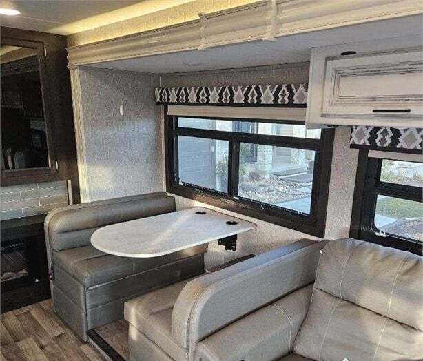 2021 JAYCO PRECEPT 34G - Image 6
