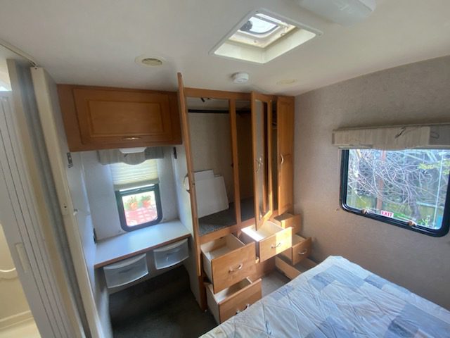 2006 Itasca - Image 6