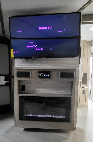 2021 FOREST RIVER SALEM HEMISPHERE 270FKS - Image 8