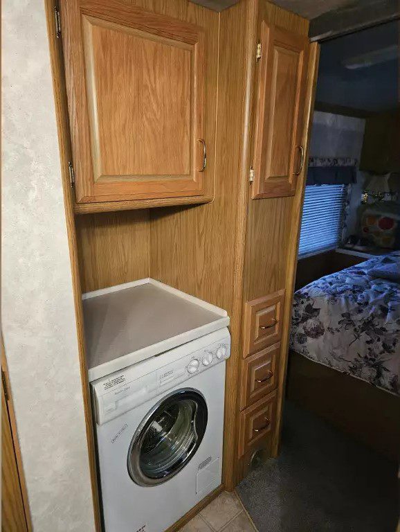 1999 FLEETWOOD BOUNDER - Image 9