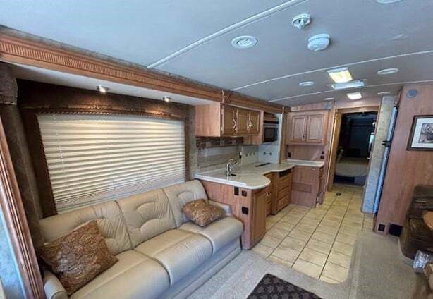 2007 WINNEBAGO TOUR 40KD - Image 12