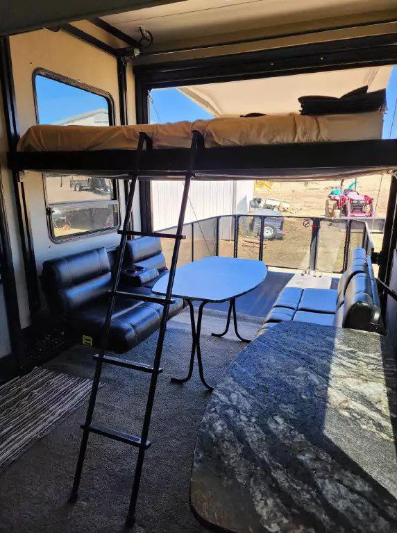 2018 Keystone Carbon 357 - Image 18