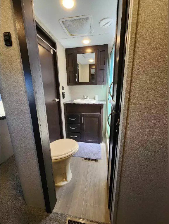 2018 Keystone Carbon 357 - Image 19