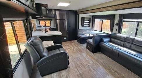 2021 FOREST RIVER CHEROKEE 274RK - Image 5