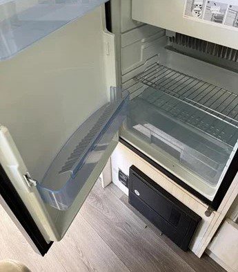 2017 AIRSTREAM BAMBI 22FB - Image 11