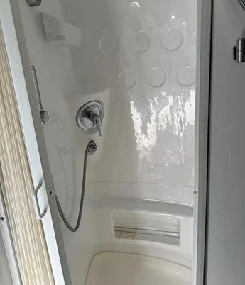 2017 AIRSTREAM BAMBI 22FB - Image 16