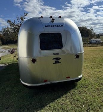 2017 AIRSTREAM BAMBI 22FB - Image 3