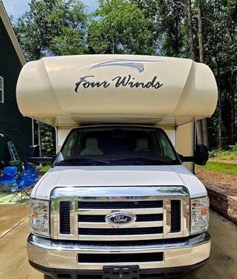 2017 THOR MOTOR COACH FOUR WINDS 31E - Image 4