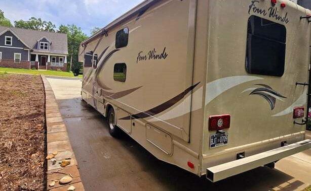 2017 THOR MOTOR COACH FOUR WINDS 31E - Image 8