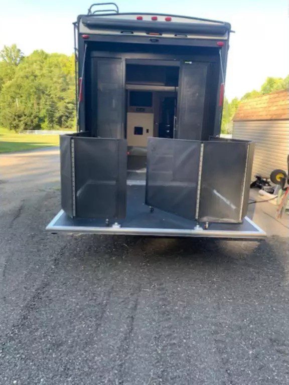 2019 Forest River Vengeance Touring Edition 381L12-6 - Image 12