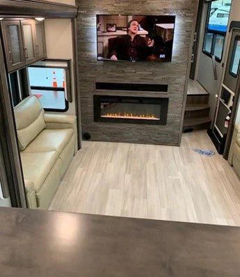 2021 GRAND DESIGN SOLITUDE 390RK - Image 5