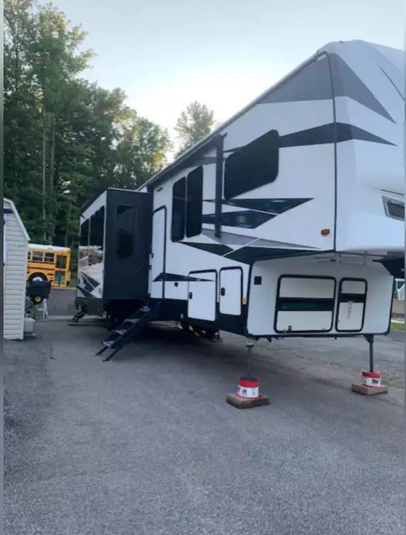 2019 Forest River Vengeance Touring Edition 381L12-6 - Image 6