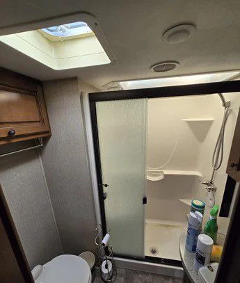 2015 HEARTLAND BIGHORN 3160EL - Image 8