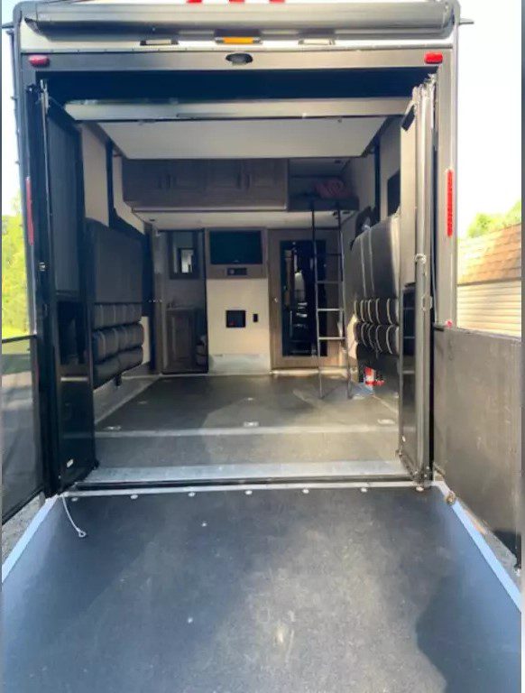 2019 Forest River Vengeance Touring Edition 381L12-6 - Image 8