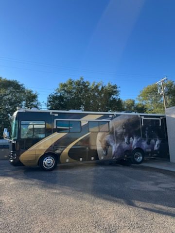 2004 NATIONAL RV TROPICAL 370 - Image 14