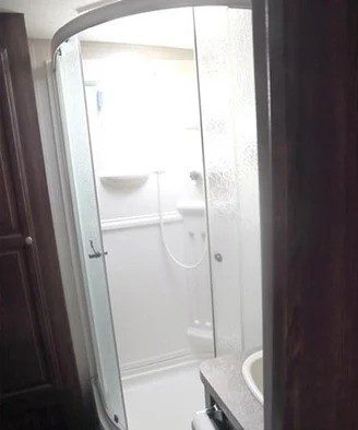 2017 FOREST RIVER ROCKWOOD ULTRA LITE 2703WS - Image 13