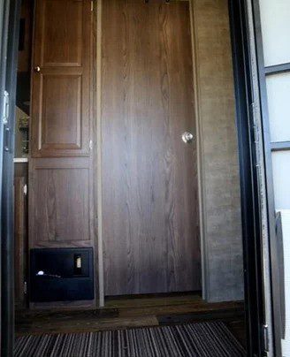 2017 FOREST RIVER ROCKWOOD ULTRA LITE 2703WS - Image 9