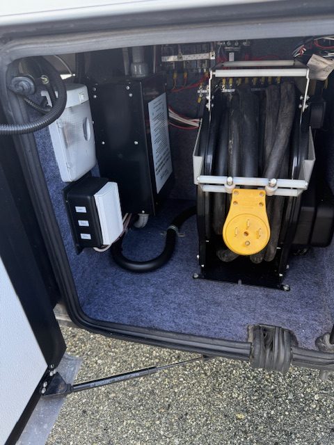 2019 NEWMAR VENTANA 4037 - Image 8