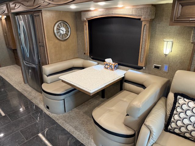 2019 NEWMAR VENTANA 4037 - Image 28