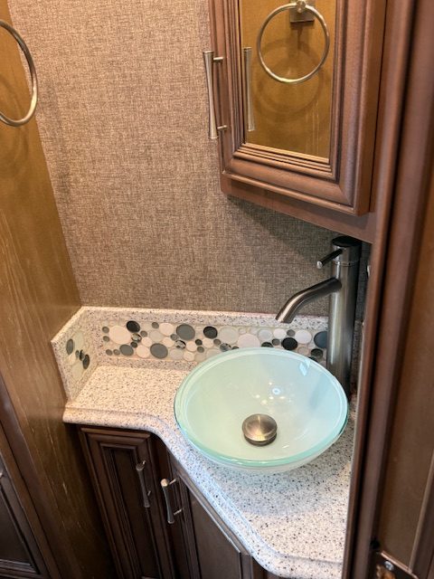 2019 NEWMAR VENTANA 4037 - Image 33