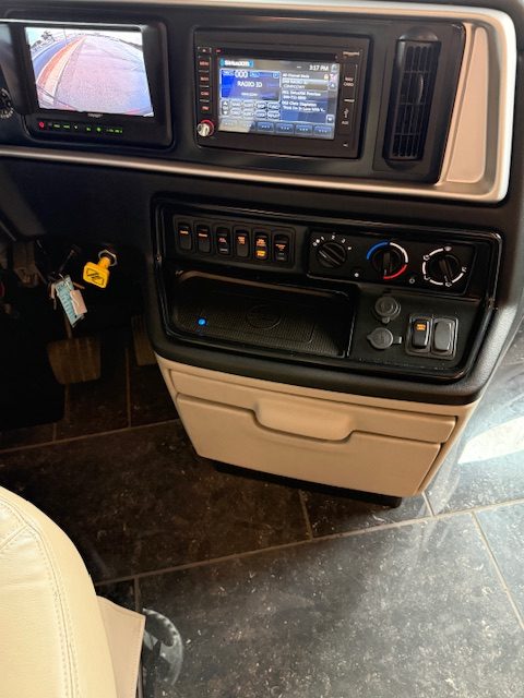 2019 NEWMAR VENTANA 4037 - Image 44