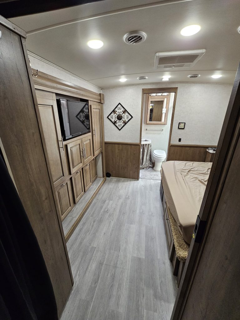 2020 FOREST RIVER GEORGETOWN GT5 36B5 - Image 6