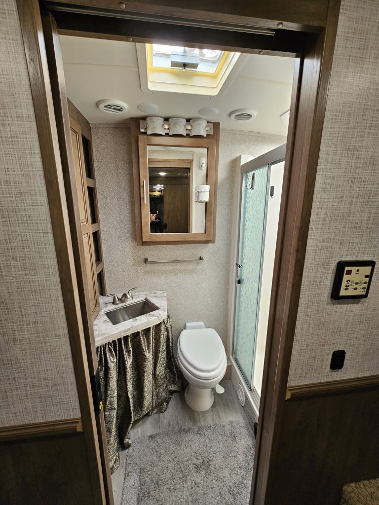 2020 FOREST RIVER GEORGETOWN GT5 36B5 - Image 8