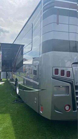2022 WINNEBAGO FORZA 34T - Image 3