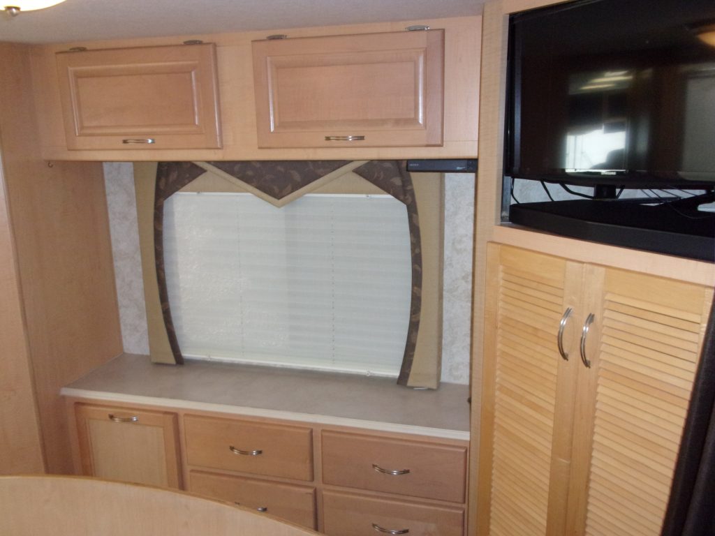 2005 National Tropical T399 - Image 14