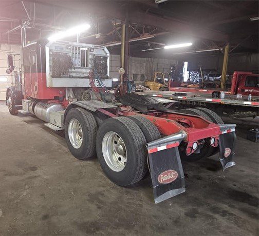 2014 PETERBILT 389 - Image 2